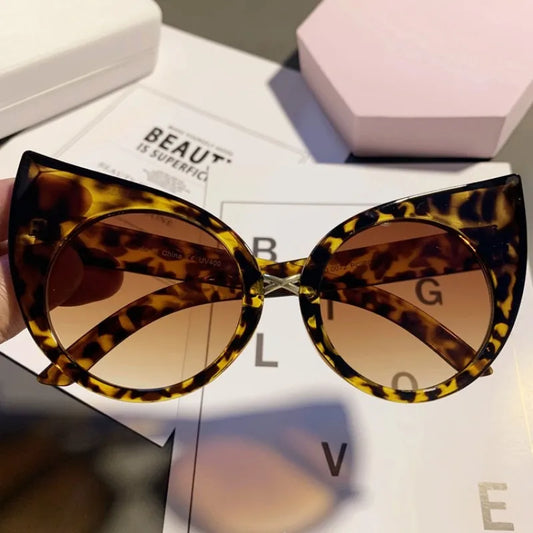 Kat - CatEye Sunglasses Woman Butterfly Oversized Sunglasses