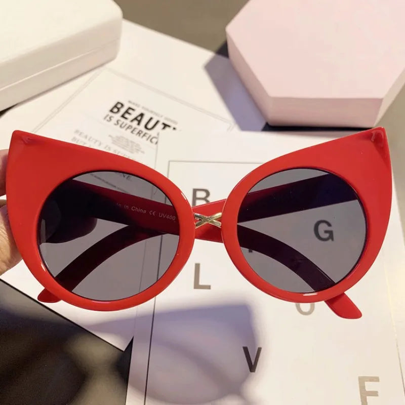 Kat - CatEye Sunglasses Woman Butterfly Oversized Sunglasses